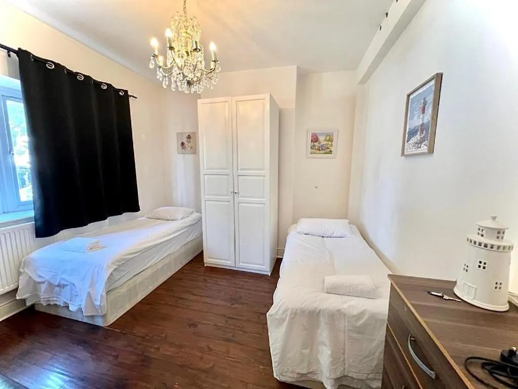 Canary Wharf Home Stay ロンドン