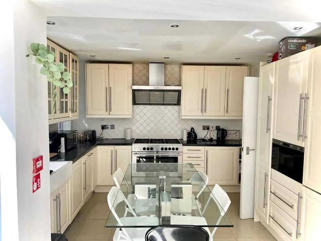 ホームステイ Canary Wharf Home Stay ロンドン